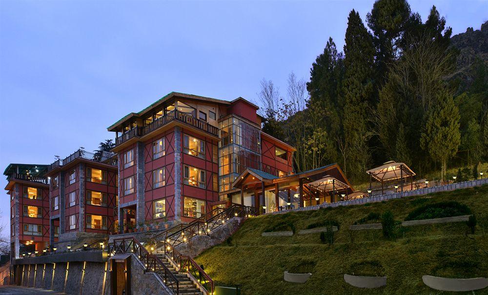 Отель Golden Tulip Srinagar Экстерьер фото